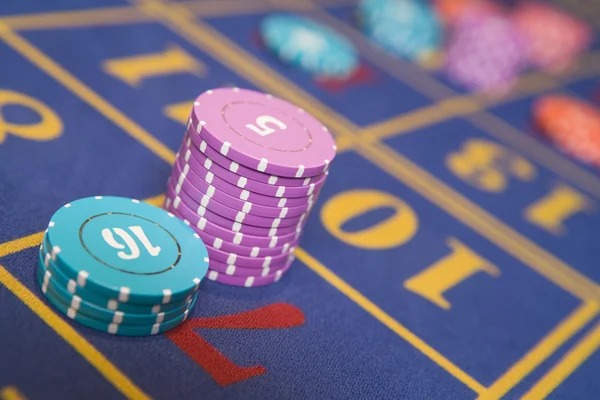 Slot game interface showing Gates of Olympus with colorful symbols and win lines